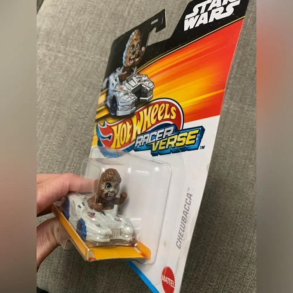 Hot Wheels Star Wars Chewbacca Racer Verse Race Car Toy Collectible NEW